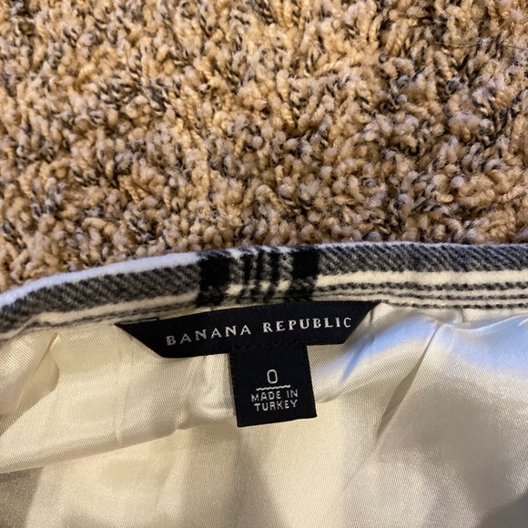Banana Republic Pleated Plaid Skirt - Picture 6 of 7